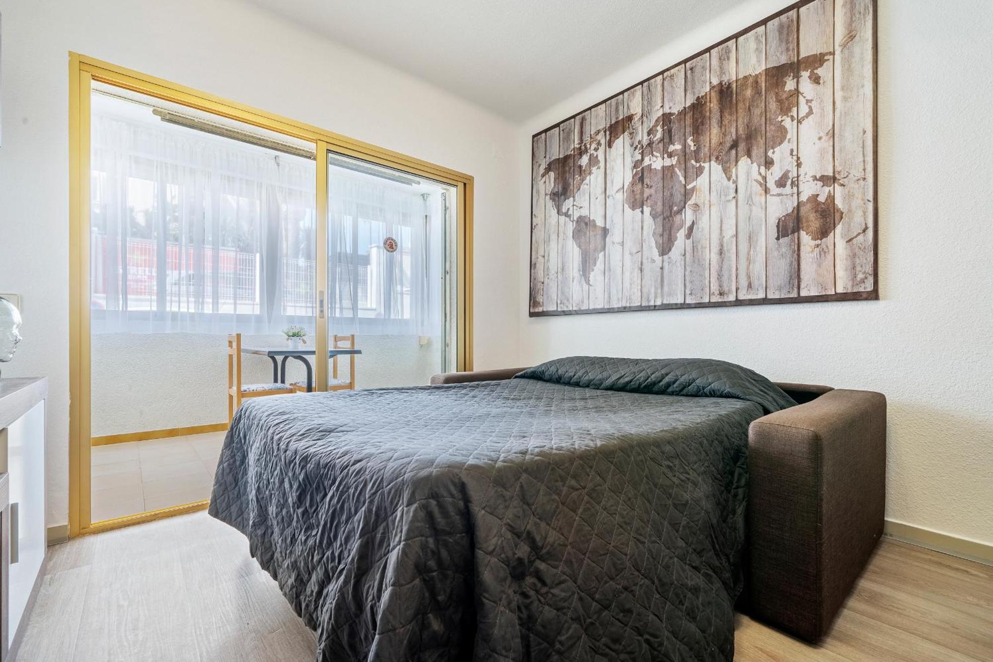 Hauzify I Apartaments Reddis กัมบริลส์ ภายนอก รูปภาพ